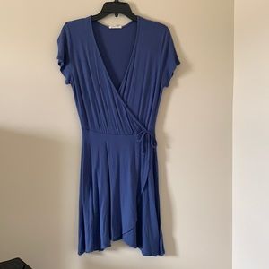 V neck blue wrap dress